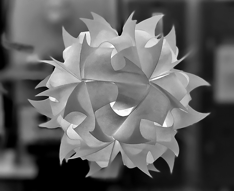 A lamp where the circumvolution is attached to the base polygon circumvolution-example-1