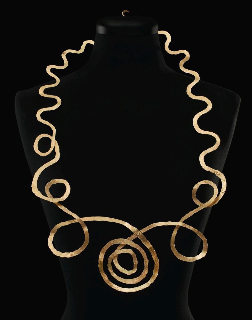 Single wire necklace, hammered and looped. calder-necklace-3